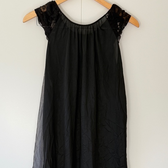 Black Ruffled Nighty - Picture 2 of 3